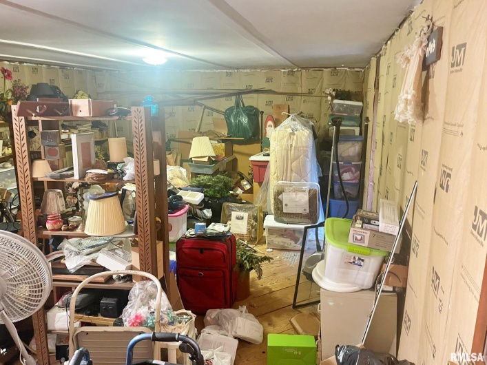 53 OLD ORCHARD Road, Metropolis, Illinois 62960, 4 Bedrooms Bedrooms, 0 ,2 BathroomsBathrooms,Residential,For Sale,OLD ORCHARD,0,RMAEB460290