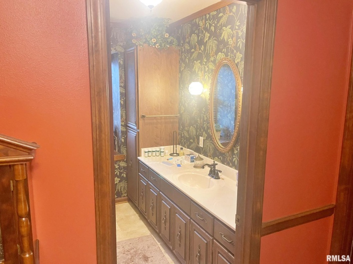 53 OLD ORCHARD Road, Metropolis, Illinois 62960, 4 Bedrooms Bedrooms, 0 ,2 BathroomsBathrooms,Residential,For Sale,OLD ORCHARD,0,RMAEB460290