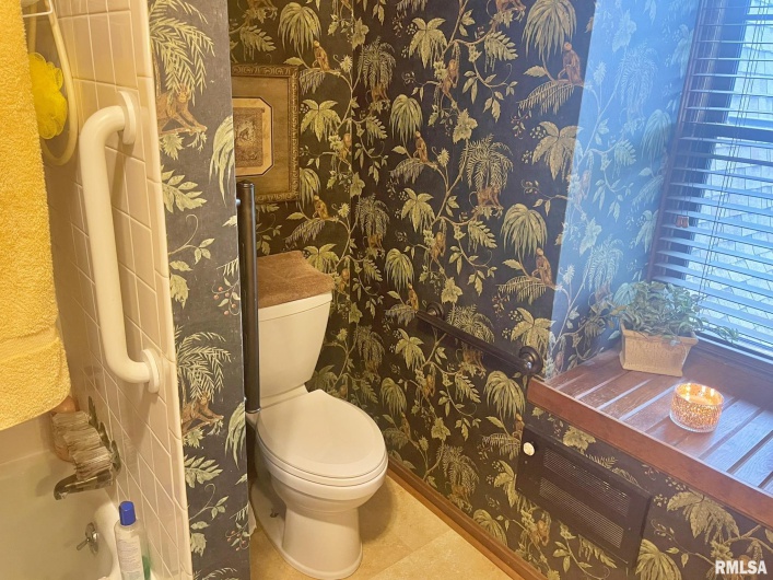 53 OLD ORCHARD Road, Metropolis, Illinois 62960, 4 Bedrooms Bedrooms, 0 ,2 BathroomsBathrooms,Residential,For Sale,OLD ORCHARD,0,RMAEB460290