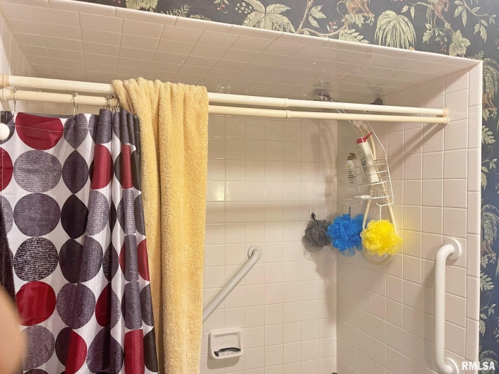 53 OLD ORCHARD Road, Metropolis, Illinois 62960, 4 Bedrooms Bedrooms, 0 ,2 BathroomsBathrooms,Residential,For Sale,OLD ORCHARD,0,RMAEB460290