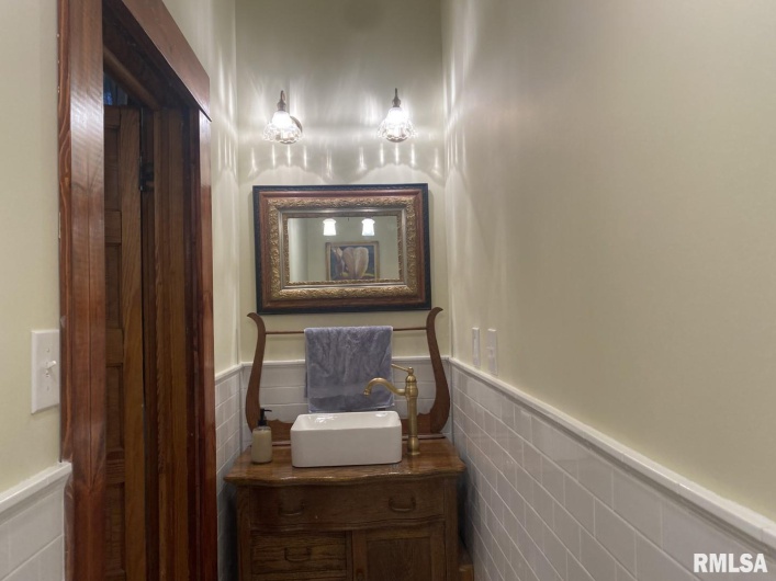 506 20TH Street, Murphysboro, Illinois 62966, 3 Bedrooms Bedrooms, 0 ,1 BathroomBathrooms,Residential,For Sale,20TH,0,RMAEB460292