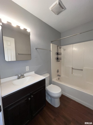 612 CAMPUS Drive, Carbondale, Illinois 62901, 3 Bedrooms Bedrooms, 0 ,1 BathroomBathrooms,Residential,For Sale,CAMPUS,0,RMAQC4268788