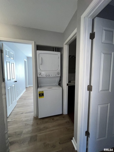 612 CAMPUS Drive, Carbondale, Illinois 62901, 3 Bedrooms Bedrooms, 0 ,1 BathroomBathrooms,Residential,For Sale,CAMPUS,0,RMAQC4268788