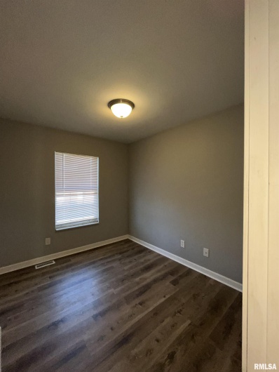 612 CAMPUS Drive, Carbondale, Illinois 62901, 3 Bedrooms Bedrooms, 0 ,1 BathroomBathrooms,Residential,For Sale,CAMPUS,0,RMAQC4268788