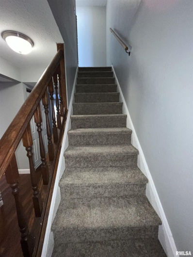 612 CAMPUS Drive, Carbondale, Illinois 62901, 3 Bedrooms Bedrooms, 0 ,1 BathroomBathrooms,Residential,For Sale,CAMPUS,0,RMAQC4268788