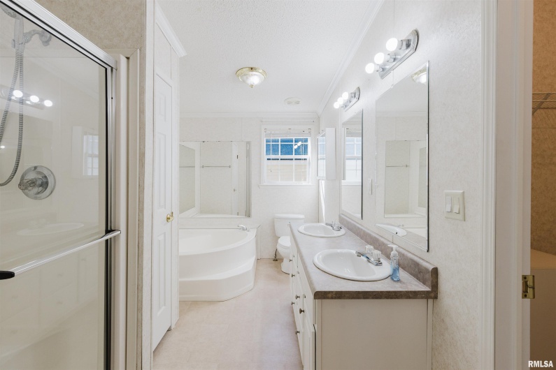 1009 Mayor Caliper Drive, Colp, Illinois 62921, 3 Bedrooms Bedrooms, 0 ,2 BathroomsBathrooms,Residential,For Sale,Mayor Caliper,0,RMAQC4268530