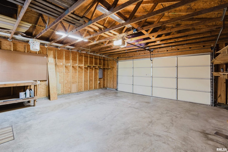 1009 Mayor Caliper Drive, Colp, Illinois 62921, 3 Bedrooms Bedrooms, 0 ,2 BathroomsBathrooms,Residential,For Sale,Mayor Caliper,0,RMAQC4268530