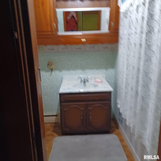 1607 Carbon Street, Marion, Illinois 62959, 2 Bedrooms Bedrooms, 0 ,1 BathroomBathrooms,Residential,For Sale,Carbon,0,RMAEB460295