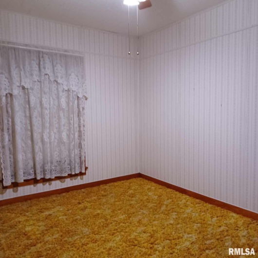 1607 Carbon Street, Marion, Illinois 62959, 2 Bedrooms Bedrooms, 0 ,1 BathroomBathrooms,Residential,For Sale,Carbon,0,RMAEB460295