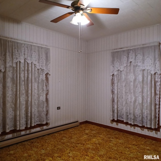 1607 Carbon Street, Marion, Illinois 62959, 2 Bedrooms Bedrooms, 0 ,1 BathroomBathrooms,Residential,For Sale,Carbon,0,RMAEB460295