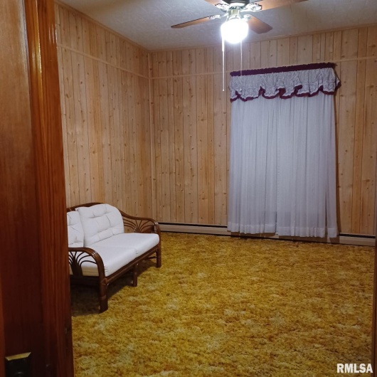 1607 Carbon Street, Marion, Illinois 62959, 2 Bedrooms Bedrooms, 0 ,1 BathroomBathrooms,Residential,For Sale,Carbon,0,RMAEB460295