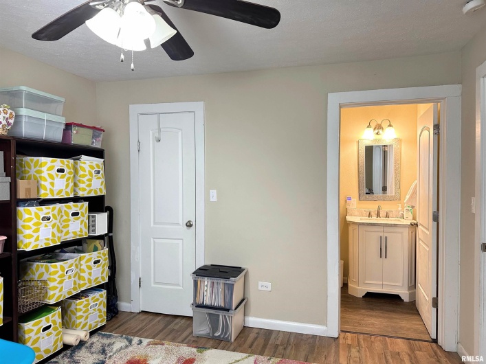 501 CEDAR CREEK Road, Makanda, Illinois 62958, 4 Bedrooms Bedrooms, 0 ,1 BathroomBathrooms,Residential,For Sale,CEDAR CREEK,0,RMAEB458723