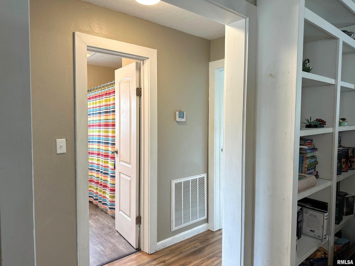 501 CEDAR CREEK Road, Makanda, Illinois 62958, 4 Bedrooms Bedrooms, 0 ,1 BathroomBathrooms,Residential,For Sale,CEDAR CREEK,0,RMAEB458723