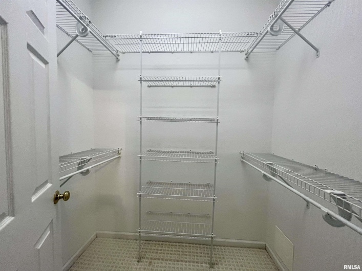 3220 Massac Creek Road, Metropolis, Illinois 62960, 3 Bedrooms Bedrooms, 0 ,2 BathroomsBathrooms,Residential,For Sale,Massac Creek,0,RMAEB460297