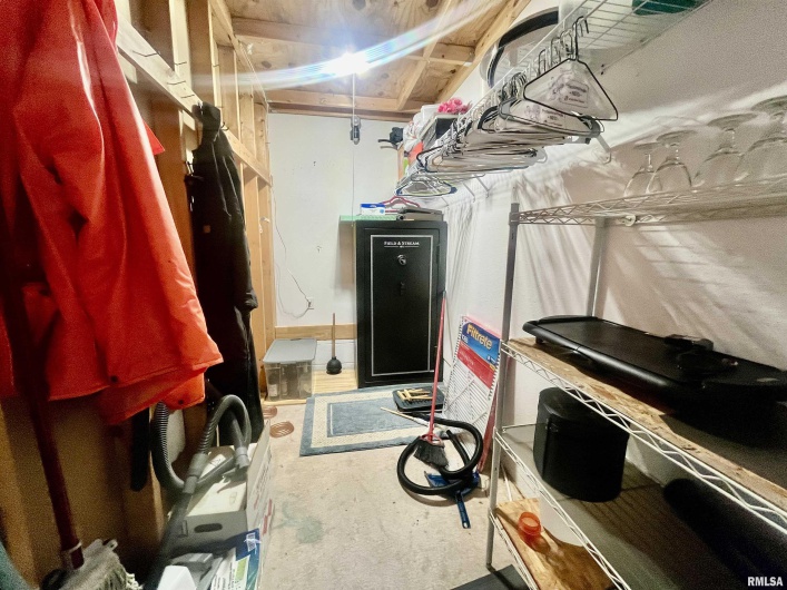 3220 Massac Creek Road, Metropolis, Illinois 62960, 3 Bedrooms Bedrooms, 0 ,2 BathroomsBathrooms,Residential,For Sale,Massac Creek,0,RMAEB460297