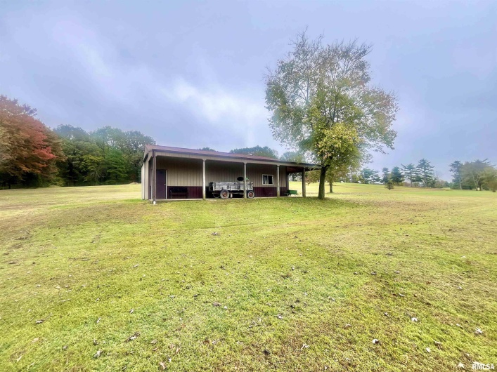 3220 Massac Creek Road, Metropolis, Illinois 62960, 3 Bedrooms Bedrooms, 0 ,2 BathroomsBathrooms,Residential,For Sale,Massac Creek,0,RMAEB460297