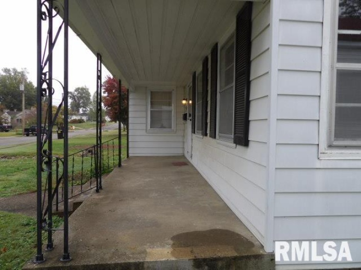 1111 ROOSEVELT Street, Harrisburg, Illinois 62946-0000, 3 Bedrooms Bedrooms, 0 ,1 BathroomBathrooms,Residential,For Sale,ROOSEVELT,0,RMAEB460299