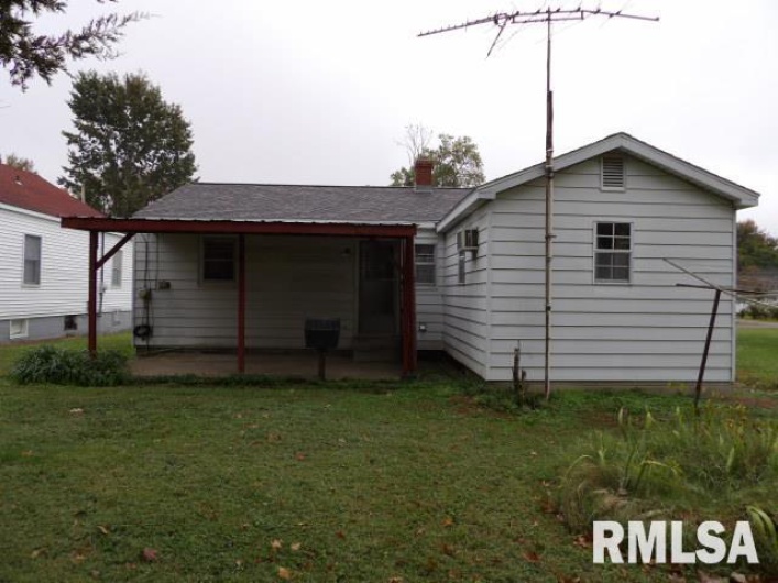 1111 ROOSEVELT Street, Harrisburg, Illinois 62946-0000, 3 Bedrooms Bedrooms, 0 ,1 BathroomBathrooms,Residential,For Sale,ROOSEVELT,0,RMAEB460299