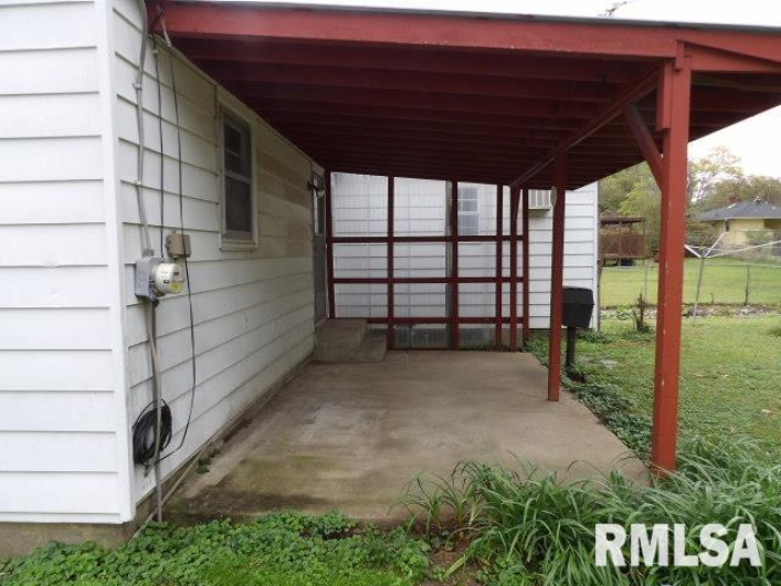 1111 ROOSEVELT Street, Harrisburg, Illinois 62946-0000, 3 Bedrooms Bedrooms, 0 ,1 BathroomBathrooms,Residential,For Sale,ROOSEVELT,0,RMAEB460299