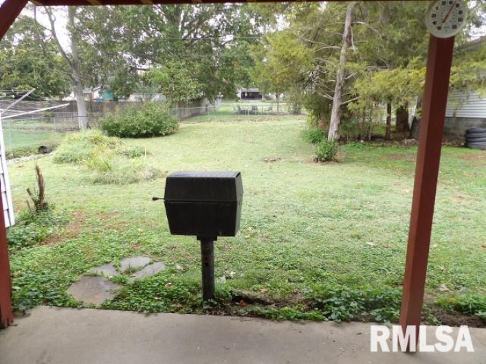 1111 ROOSEVELT Street, Harrisburg, Illinois 62946-0000, 3 Bedrooms Bedrooms, 0 ,1 BathroomBathrooms,Residential,For Sale,ROOSEVELT,0,RMAEB460299