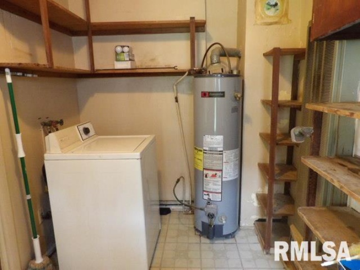 1111 ROOSEVELT Street, Harrisburg, Illinois 62946-0000, 3 Bedrooms Bedrooms, 0 ,1 BathroomBathrooms,Residential,For Sale,ROOSEVELT,0,RMAEB460299