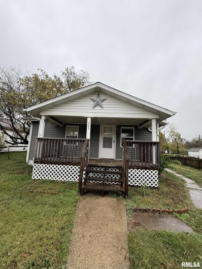 205 PLUM Street, DeSoto, Illinois 62924, 2 Bedrooms Bedrooms, 0 ,1 BathroomBathrooms,Residential,For Sale,PLUM,0,RMAQC4268842