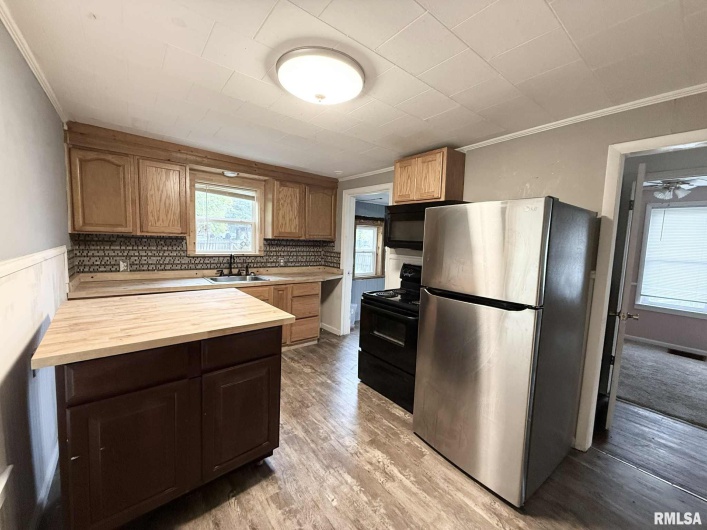 205 PLUM Street, DeSoto, Illinois 62924, 2 Bedrooms Bedrooms, 0 ,1 BathroomBathrooms,Residential,For Sale,PLUM,0,RMAQC4268842