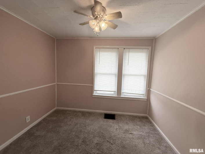 205 PLUM Street, DeSoto, Illinois 62924, 2 Bedrooms Bedrooms, 0 ,1 BathroomBathrooms,Residential,For Sale,PLUM,0,RMAQC4268842