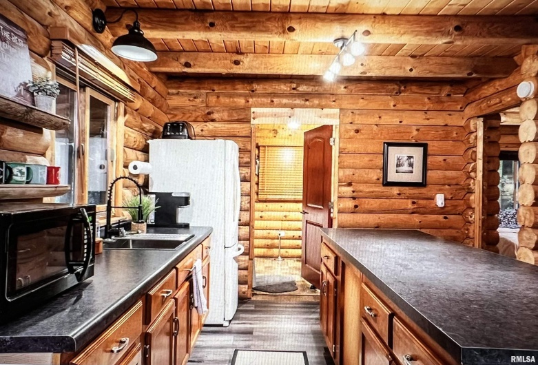 275 Yellow Springs Drive, Elizabethtown, Illinois 62931, 2 Bedrooms Bedrooms, 0 ,1 BathroomBathrooms,Residential,For Sale,Yellow Springs,0,RMAQC4268852