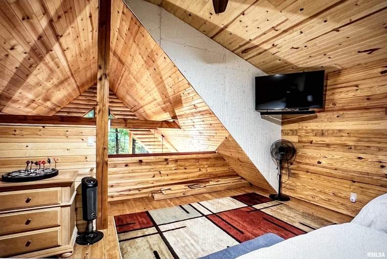 275 Yellow Springs Drive, Elizabethtown, Illinois 62931, 2 Bedrooms Bedrooms, 0 ,1 BathroomBathrooms,Residential,For Sale,Yellow Springs,0,RMAQC4268852