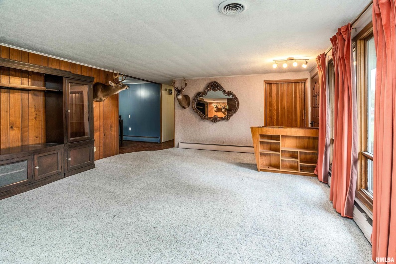 170 MELODY Lane, Murphysboro, Illinois 62966, 3 Bedrooms Bedrooms, 0 ,2 BathroomsBathrooms,Residential,For Sale,MELODY,0,RMAEB460309