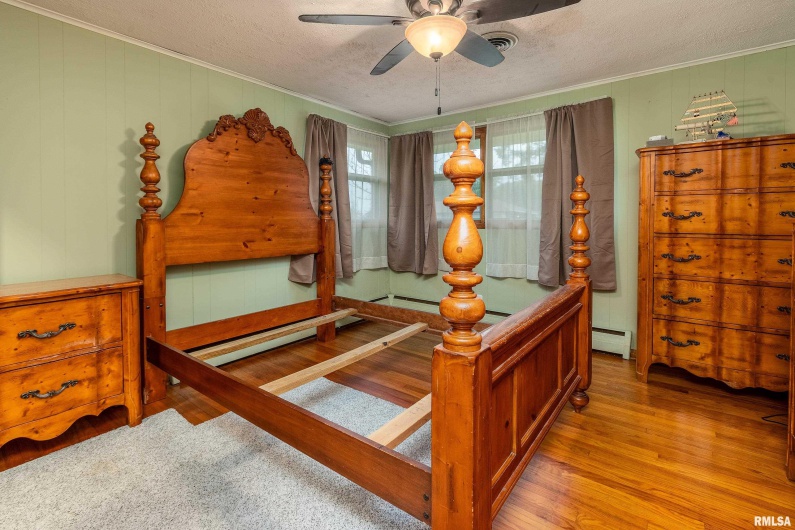 170 MELODY Lane, Murphysboro, Illinois 62966, 3 Bedrooms Bedrooms, 0 ,2 BathroomsBathrooms,Residential,For Sale,MELODY,0,RMAEB460309