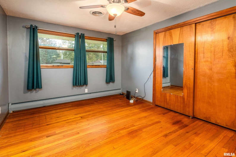 170 MELODY Lane, Murphysboro, Illinois 62966, 3 Bedrooms Bedrooms, 0 ,2 BathroomsBathrooms,Residential,For Sale,MELODY,0,RMAEB460309