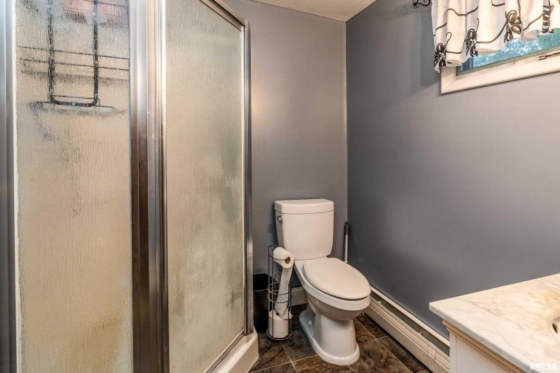 170 MELODY Lane, Murphysboro, Illinois 62966, 3 Bedrooms Bedrooms, 0 ,2 BathroomsBathrooms,Residential,For Sale,MELODY,0,RMAEB460309