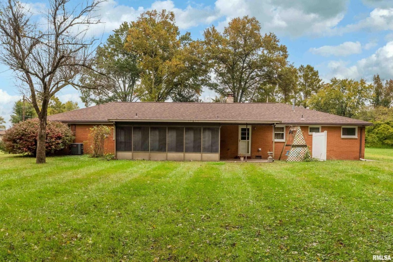 170 MELODY Lane, Murphysboro, Illinois 62966, 3 Bedrooms Bedrooms, 0 ,2 BathroomsBathrooms,Residential,For Sale,MELODY,0,RMAEB460309
