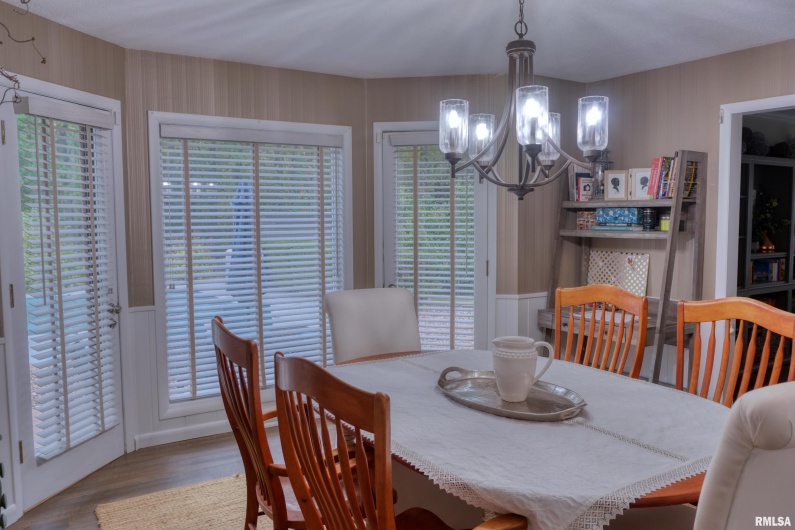 2605 KENT Drive, Carbondale, Illinois 62901, 4 Bedrooms Bedrooms, 0 ,3 BathroomsBathrooms,Residential,For Sale,KENT,0,RMAEB460314