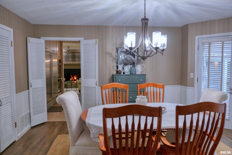 2605 KENT Drive, Carbondale, Illinois 62901, 4 Bedrooms Bedrooms, 0 ,3 BathroomsBathrooms,Residential,For Sale,KENT,0,RMAEB460314