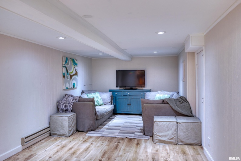 2605 KENT Drive, Carbondale, Illinois 62901, 4 Bedrooms Bedrooms, 0 ,3 BathroomsBathrooms,Residential,For Sale,KENT,0,RMAEB460314