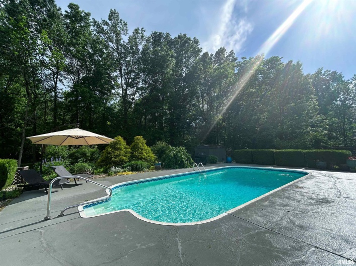 2605 KENT Drive, Carbondale, Illinois 62901, 4 Bedrooms Bedrooms, 0 ,3 BathroomsBathrooms,Residential,For Sale,KENT,0,RMAEB460314