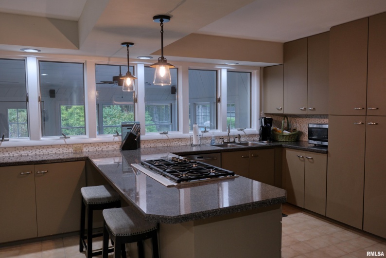 2605 KENT Drive, Carbondale, Illinois 62901, 4 Bedrooms Bedrooms, 0 ,3 BathroomsBathrooms,Residential,For Sale,KENT,0,RMAEB460314