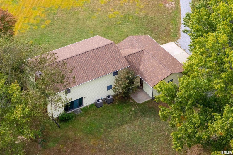 11688 STRAWBERRY Road, Carbondale, Illinois 62901, 4 Bedrooms Bedrooms, 0 ,2 BathroomsBathrooms,Residential,For Sale,STRAWBERRY,0,RMAEB460316