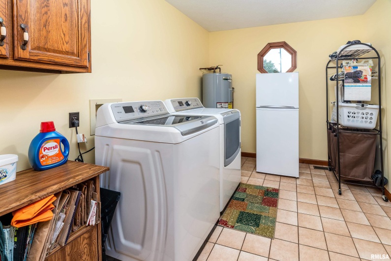 11688 STRAWBERRY Road, Carbondale, Illinois 62901, 4 Bedrooms Bedrooms, 0 ,2 BathroomsBathrooms,Residential,For Sale,STRAWBERRY,0,RMAEB460316