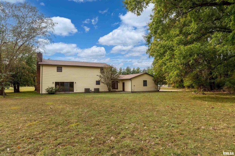 11688 STRAWBERRY Road, Carbondale, Illinois 62901, 4 Bedrooms Bedrooms, 0 ,2 BathroomsBathrooms,Residential,For Sale,STRAWBERRY,0,RMAEB460316