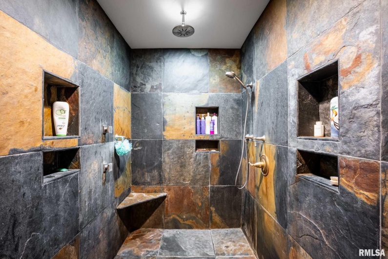 2145 Lick Creek Road, Anna, Illinois 62906, 3 Bedrooms Bedrooms, 0 ,3 BathroomsBathrooms,Residential,For Sale,Lick Creek,0,RMAEB460317