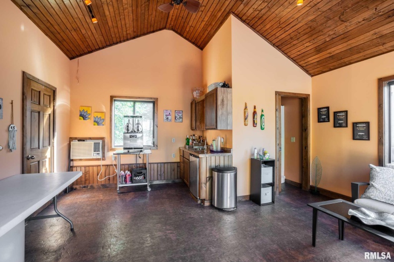 2145 Lick Creek Road, Anna, Illinois 62906, 3 Bedrooms Bedrooms, 0 ,3 BathroomsBathrooms,Residential,For Sale,Lick Creek,0,RMAEB460317