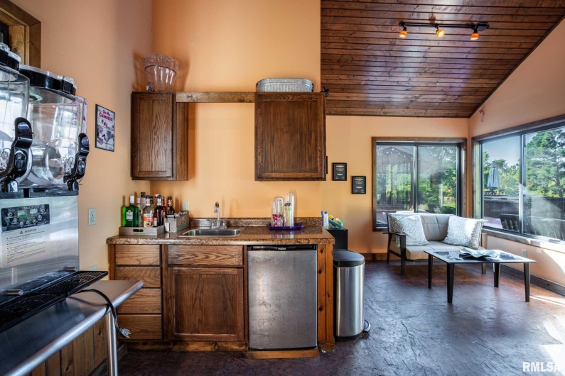 2145 Lick Creek Road, Anna, Illinois 62906, 3 Bedrooms Bedrooms, 0 ,3 BathroomsBathrooms,Residential,For Sale,Lick Creek,0,RMAEB460317