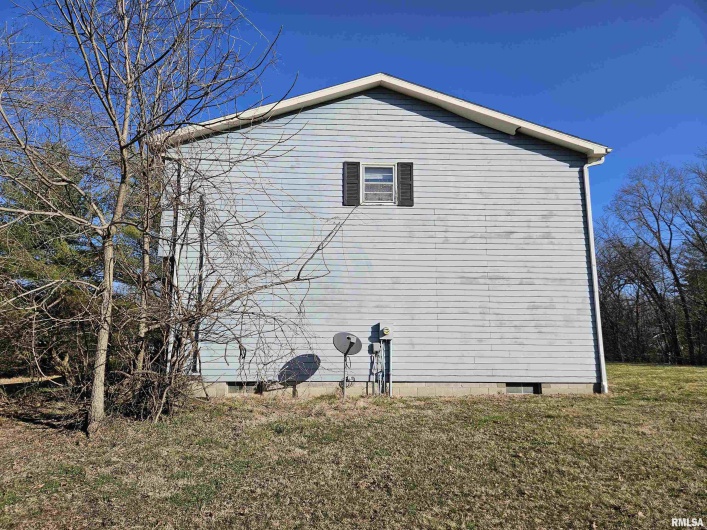 196 APPLE Lane, Carbondale, Illinois 62901, 4 Bedrooms Bedrooms, 0 ,2 BathroomsBathrooms,Residential,For Sale,APPLE,0,RMAEB457071