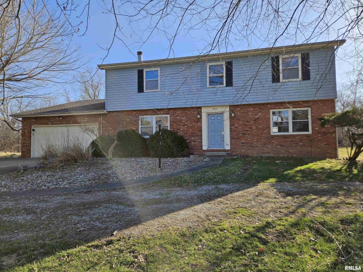 196 APPLE Lane, Carbondale, Illinois 62901, 4 Bedrooms Bedrooms, 0 ,2 BathroomsBathrooms,Residential,For Sale,APPLE,0,RMAEB457071