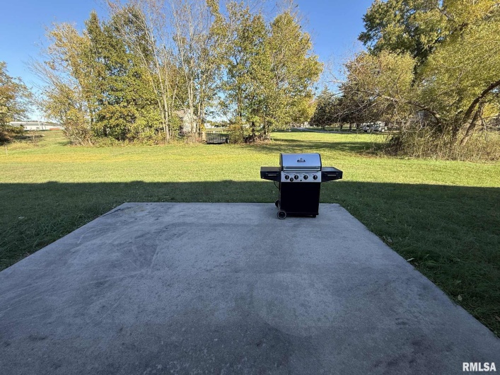 12301 Blue Sky Drive, Marion, Illinois 62959, 3 Bedrooms Bedrooms, 0 ,2 BathroomsBathrooms,Residential,For Sale,Blue Sky,0,RMAQC4268902