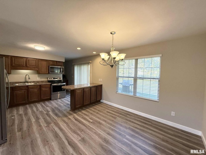 12301 Blue Sky Drive, Marion, Illinois 62959, 3 Bedrooms Bedrooms, 0 ,2 BathroomsBathrooms,Residential,For Sale,Blue Sky,0,RMAQC4268902